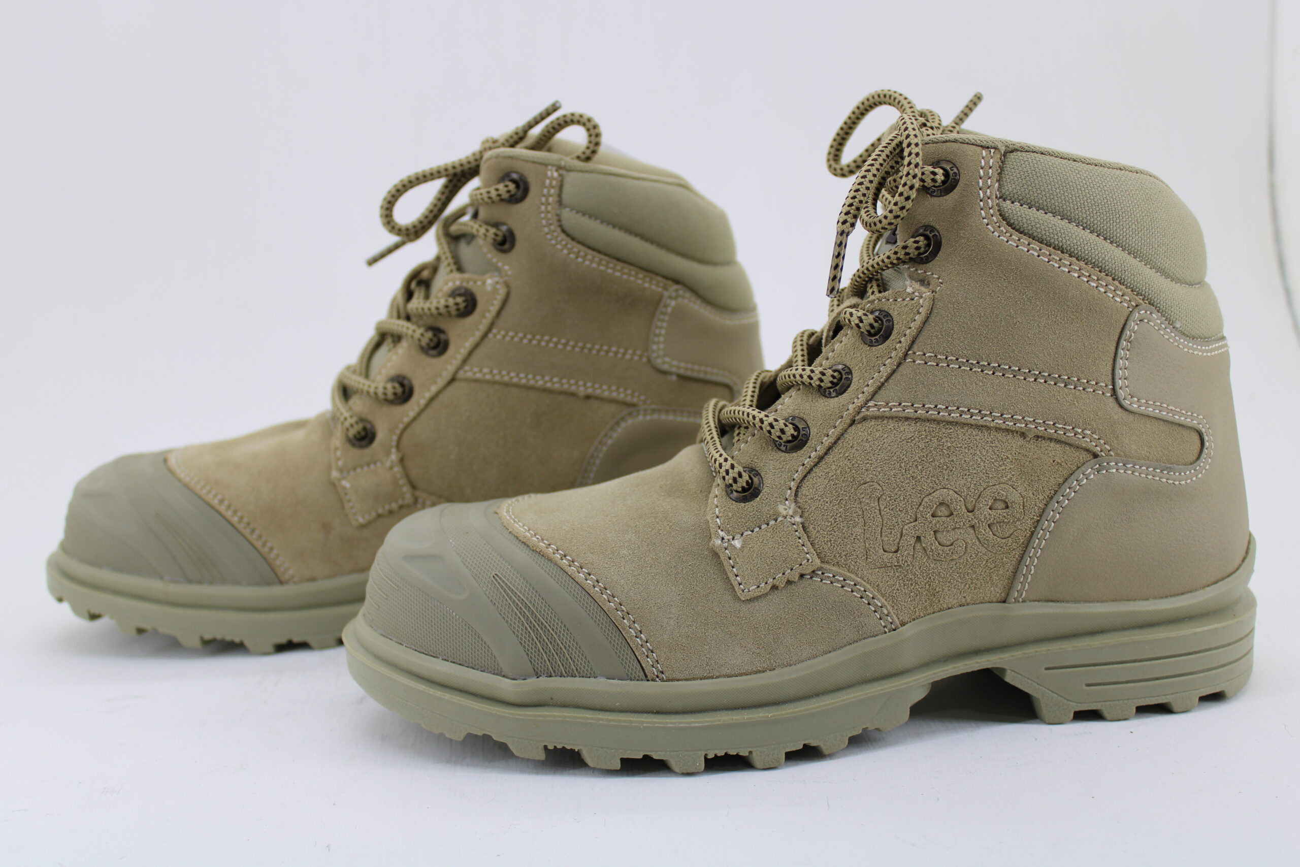 Bota Lee con casquillo - Envío Gratis - Zapapuz