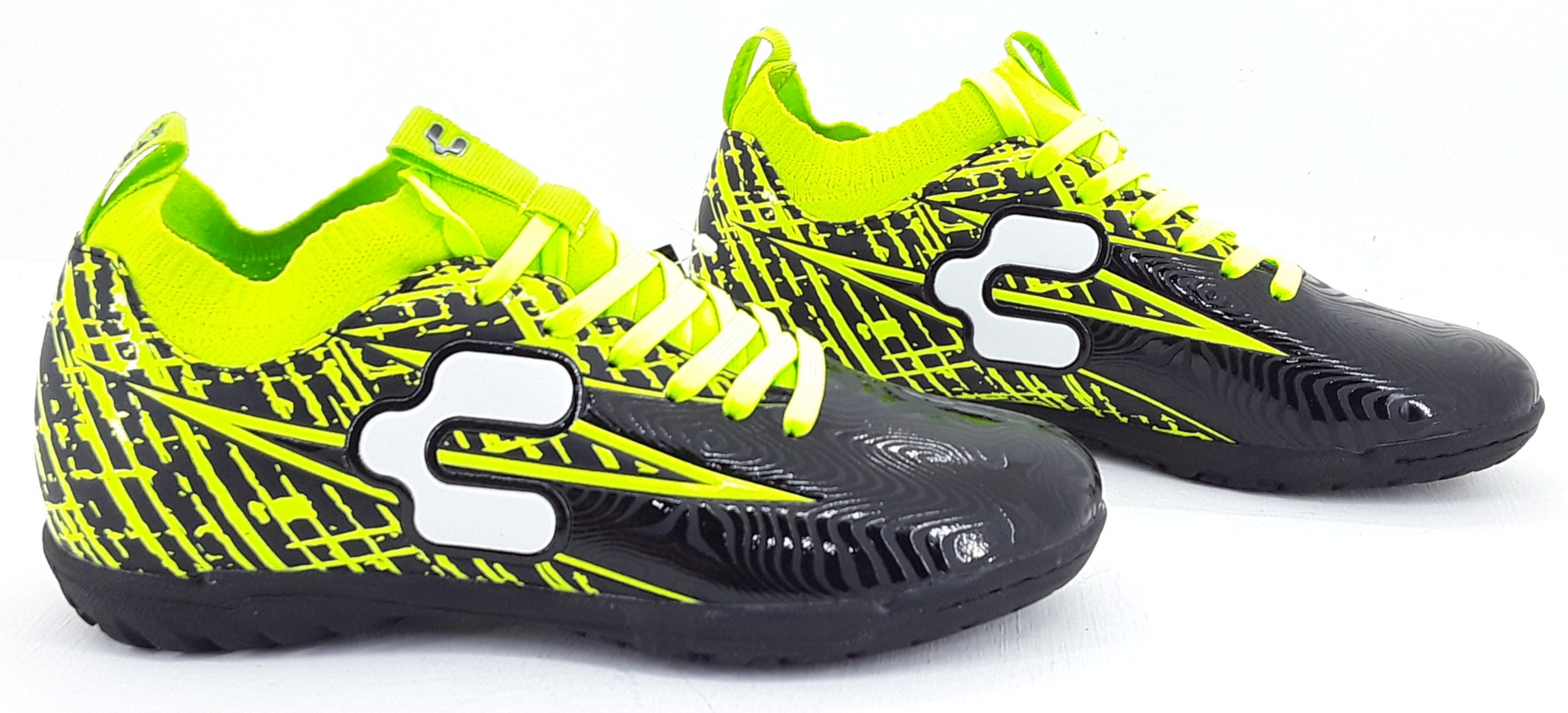 Tenis Charly para fútbol - Envío Gratis - Zapapuz