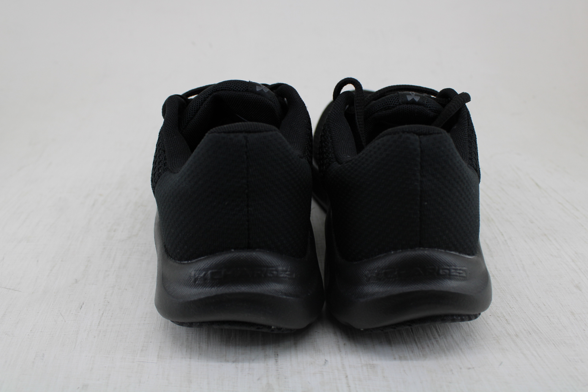 Tenis Under Armour para Correr UA Charged Pursuit 3 para Hombre color Negro Modelo 3024878-002 Envío Gratis - Imagen 3