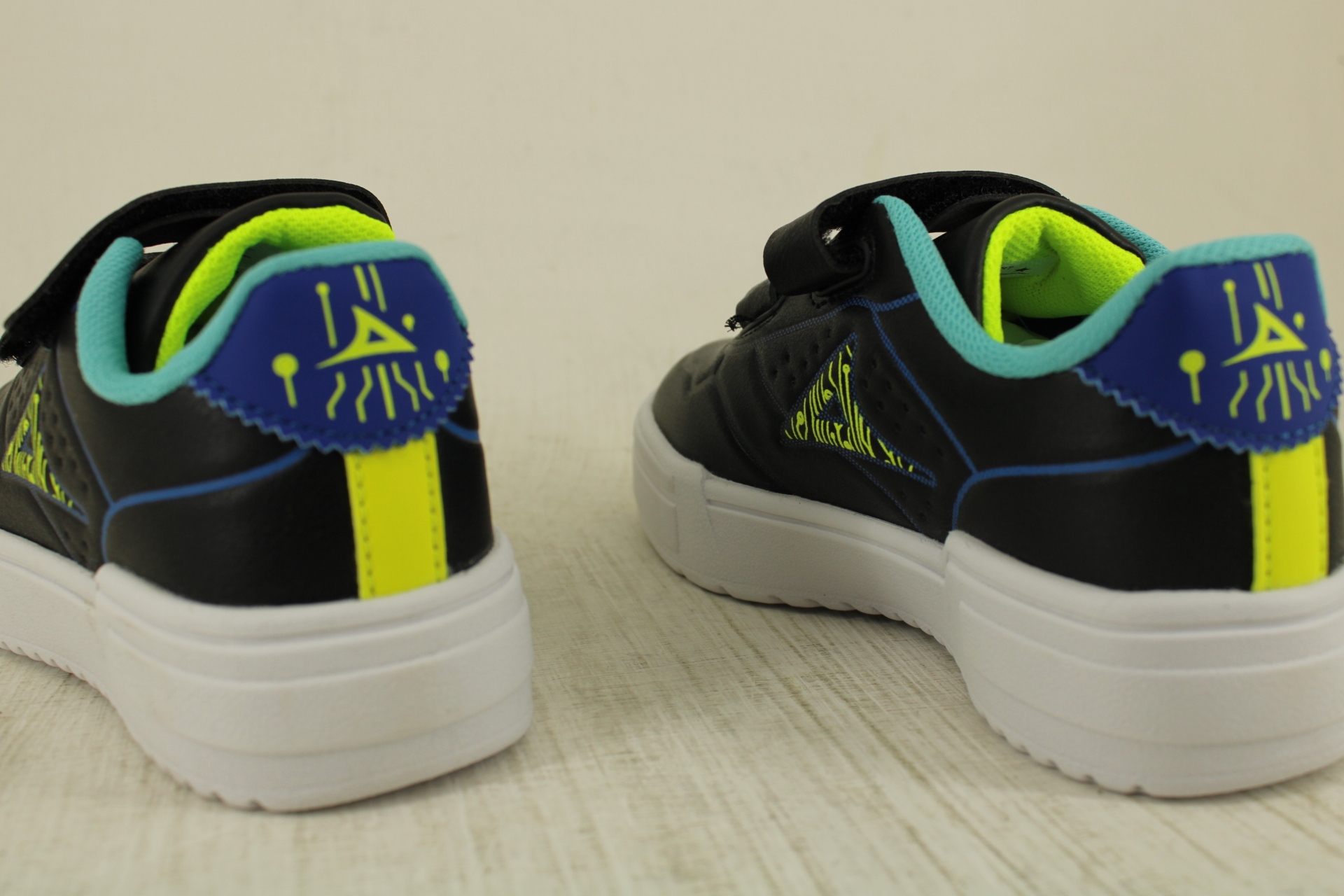 Tenis Pirma Sneakers Flower 5534 del 18 al 21.5 Negro Blanco Envío Gratis - Imagen 6